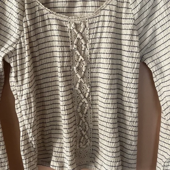 American Eagle top - Picture 2 of 5